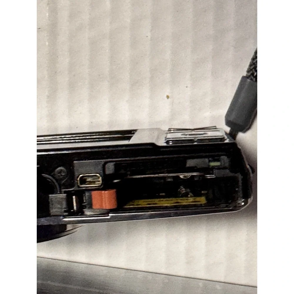 Olympus FE-5020 12.0MP Compact Digital Camera Purple PARTS/REPAIR(NO POWER) 984